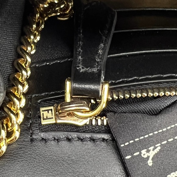 💛SOLD🖤 Fendi Velvet Wallet on Chain in Black - Picture 7 of 11